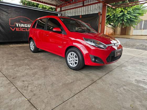 FORD FIESTA 1.0 MPI HATCH 8V FLEX 4P MANUAL FORD FIESTA 1.0 MPI HATCH 8V FLEX 4P MANUAL